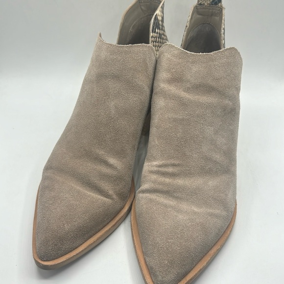 Dolce Vita Booties Snakeskin - Picture 2 of 10